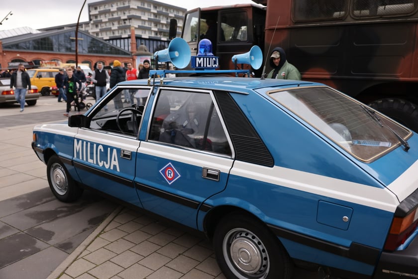 Zlot motoryzacyjnych klasyków pod Zajezdnią, 12 listopada 2023
