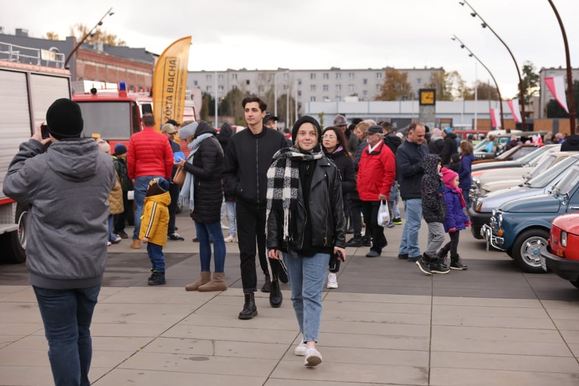Zlot motoryzacyjnych klasyków pod Zajezdnią, 12 listopada 2023