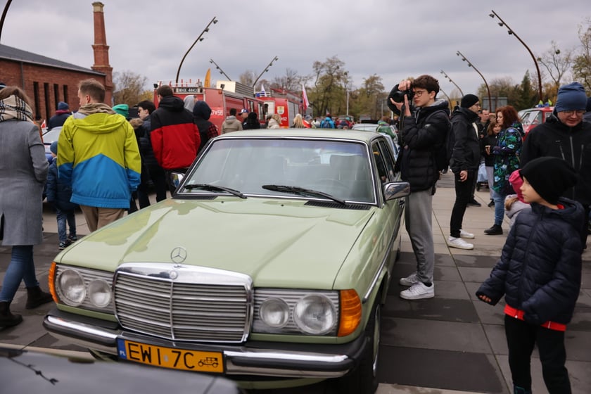 Zlot motoryzacyjnych klasyków pod Zajezdnią, 12 listopada 2023