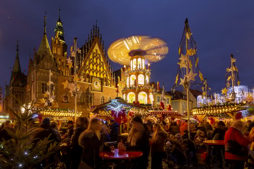 Jarmark Bożonarodzeniowy 2021 na wrocławskim rynku