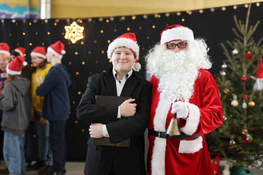 Paczki Dobrych Relacji w Centrum Sektor 3 przy ulicy Legnickiej, Wrocław 18.12.2023