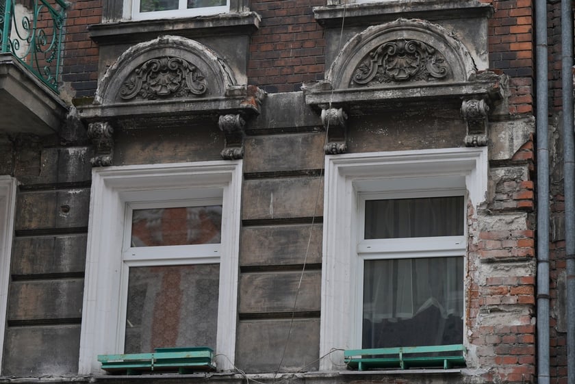 Detale architektoniczne kamienic na wrocławskim Nadodrzu zachwycają