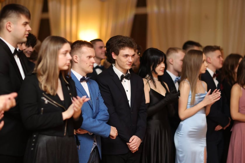 Studniówka Elektronicznych Zakładów Naukowych we Wrocławiu