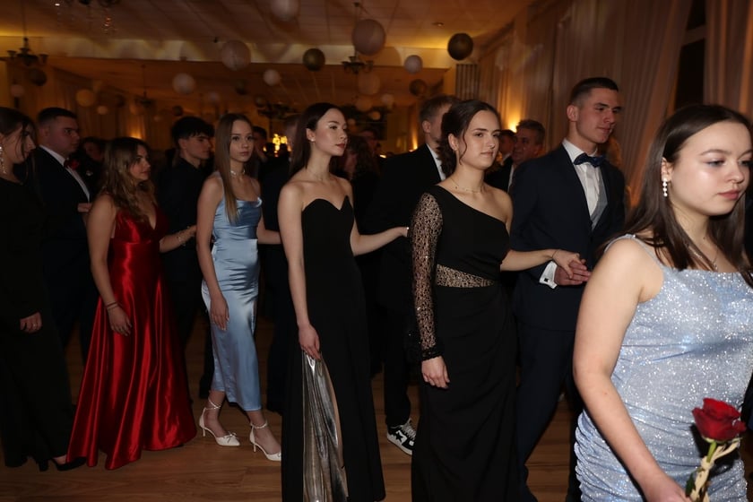 Studniówka Elektronicznych Zakładów Naukowych we Wrocławiu