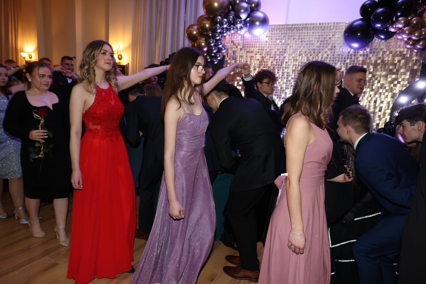 Studniówka Elektronicznych Zakładów Naukowych we Wrocławiu