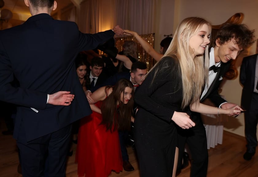 Studniówka Elektronicznych Zakładów Naukowych we Wrocławiu