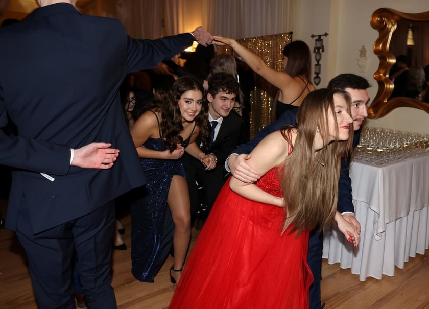 Studniówka Elektronicznych Zakładów Naukowych we Wrocławiu