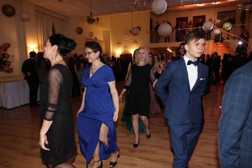 Studniówka Elektronicznych Zakładów Naukowych we Wrocławiu