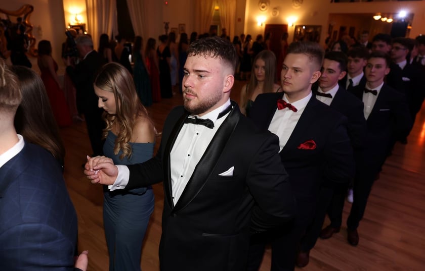 Studniówka Elektronicznych Zakładów Naukowych we Wrocławiu