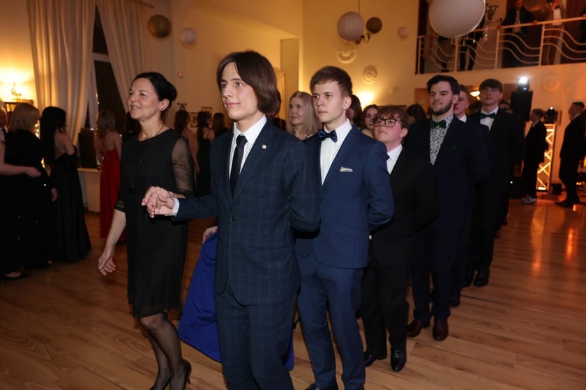 Studniówka Elektronicznych Zakładów Naukowych we Wrocławiu