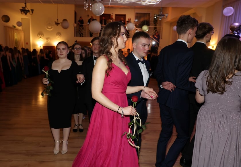 Studniówka Elektronicznych Zakładów Naukowych we Wrocławiu