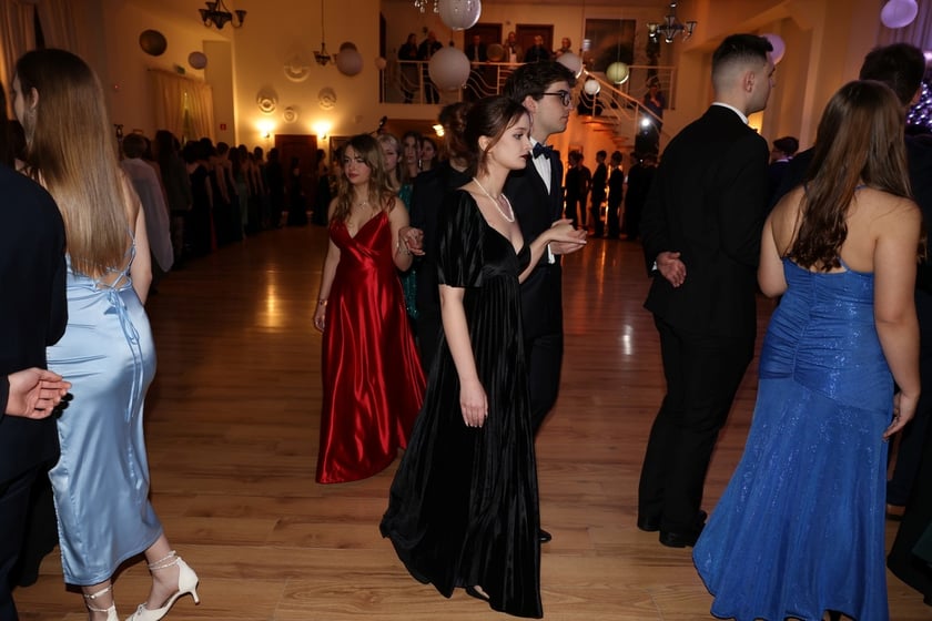 Studniówka Elektronicznych Zakładów Naukowych we Wrocławiu