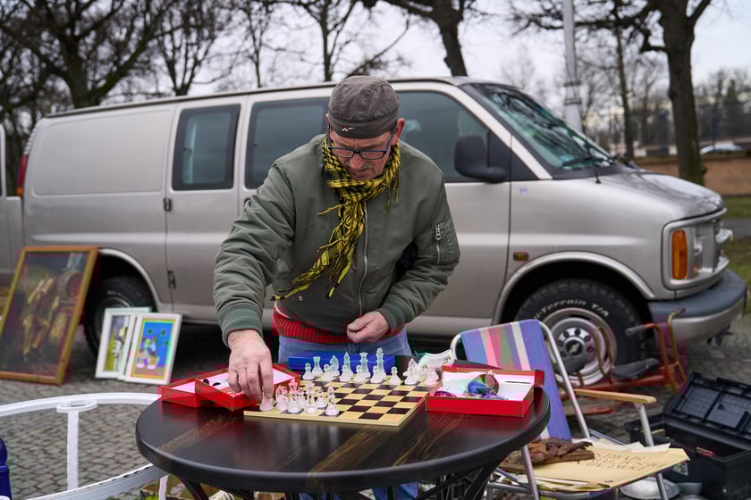Giełda staroci pod Halą Stulecia 27.01.2024