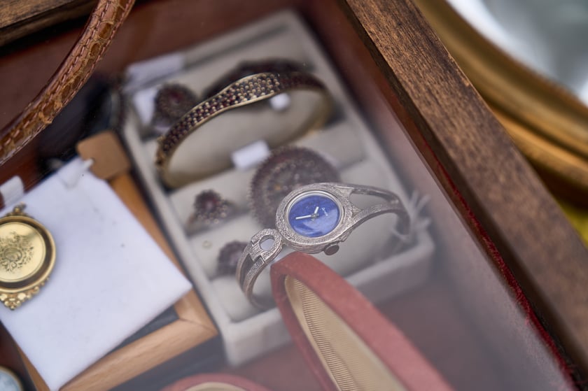 Giełda staroci pod Halą Stulecia 27.01.2024