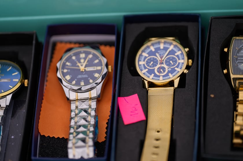 Giełda staroci pod Halą Stulecia 27.01.2024