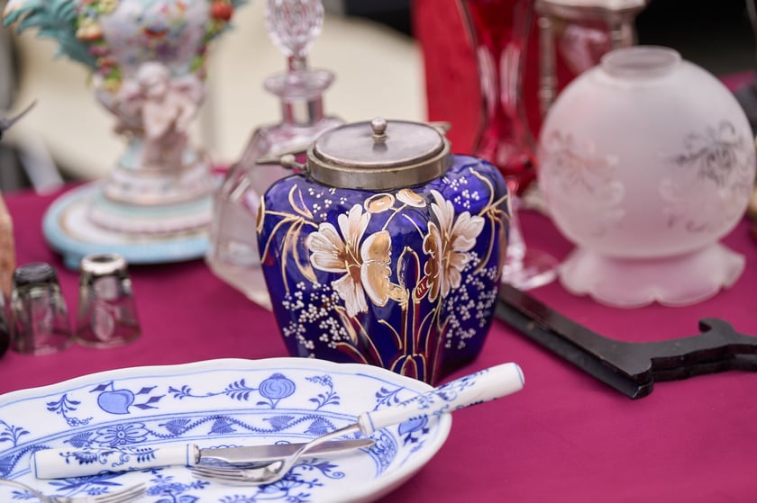 Giełda staroci pod Halą Stulecia 27.01.2024