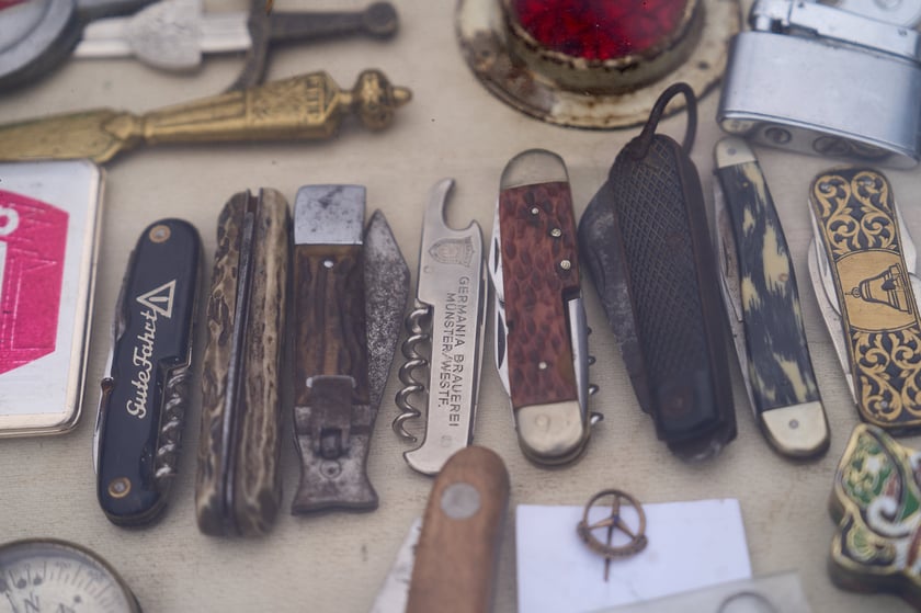 Giełda staroci pod Halą Stulecia 27.01.2024