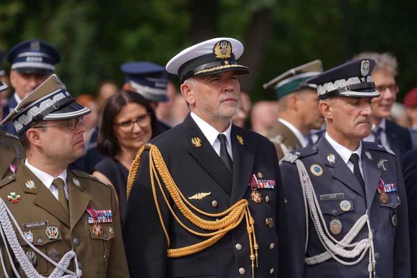 Promocja oficerska na placu Wolności we Wrocławiu