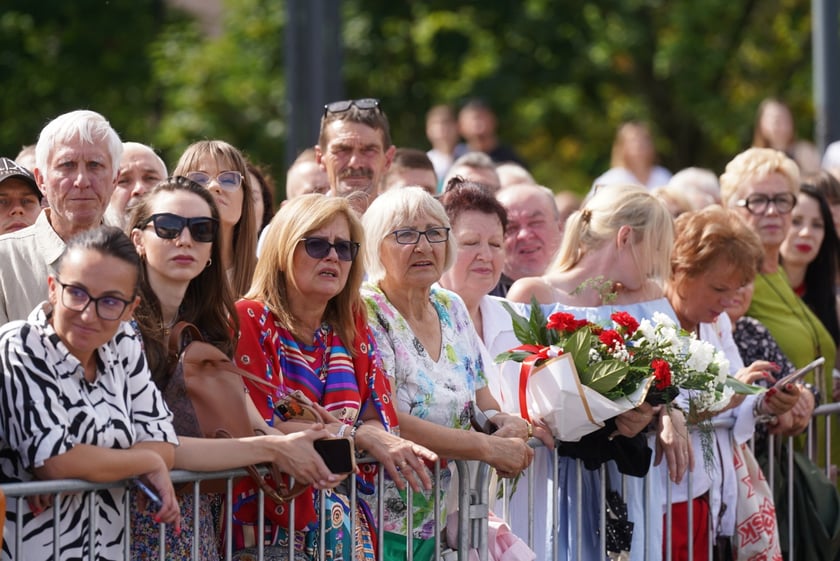 Promocja oficerska na placu Wolności we Wrocławiu