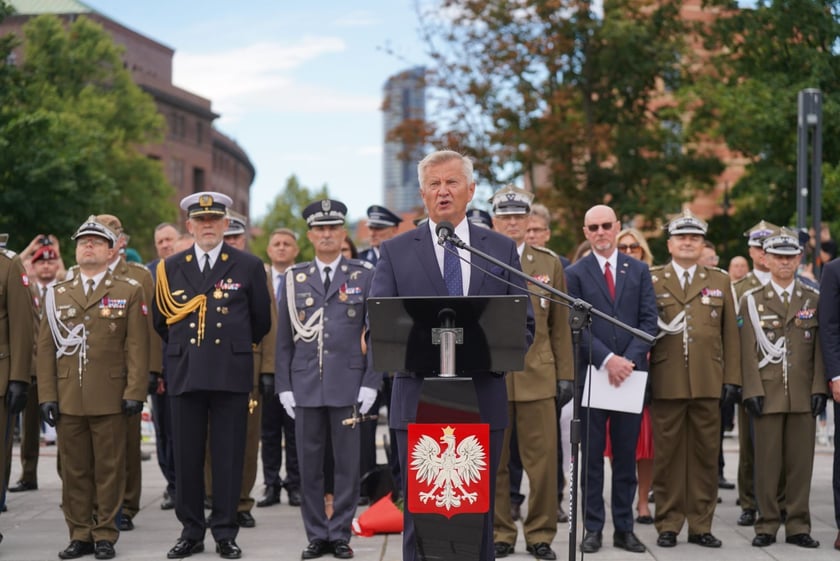 Promocja oficerska na placu Wolności we Wrocławiu