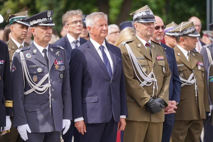 Promocja oficerska na placu Wolności we Wrocławiu