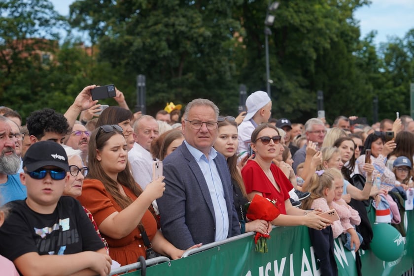 Promocja oficerska na placu Wolności we Wrocławiu