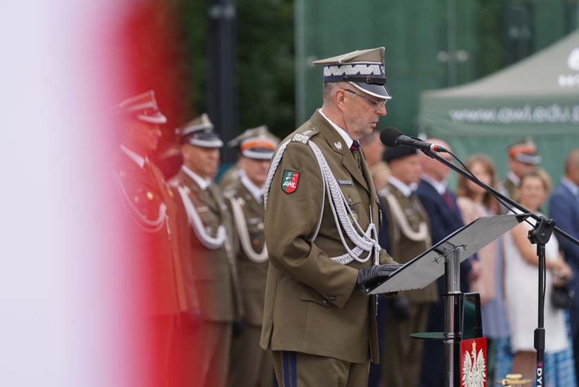 Promocja oficerska na placu Wolności we Wrocławiu