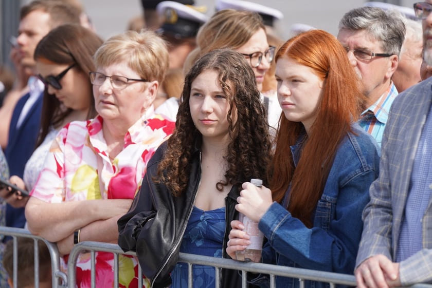 Promocja oficerska na placu Wolności we Wrocławiu