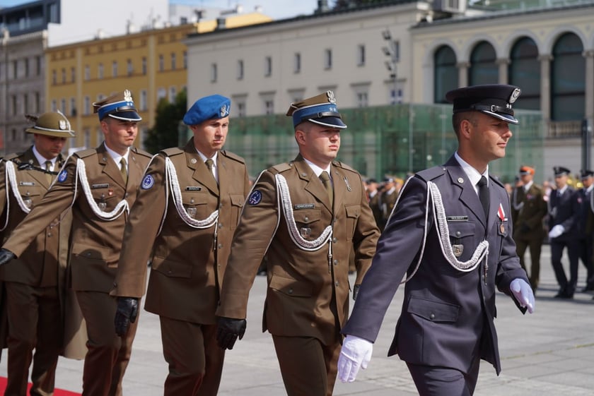 Promocja oficerska na placu Wolności we Wrocławiu