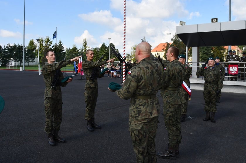 Przysięga wojskowa żołnierzy 10. Wrocławskiej Brygady Łączności