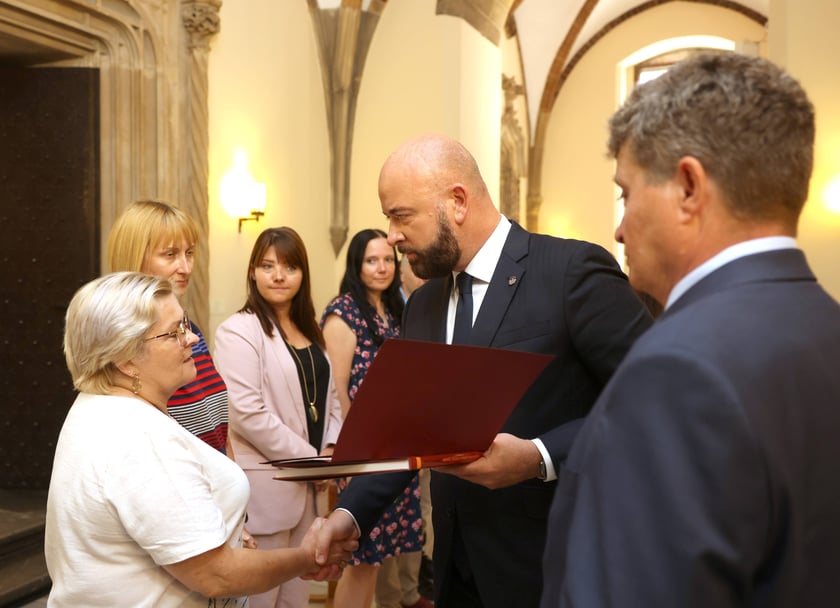 Nauczycielami mianowanymi zostało w sumie 273 nauczycielek i nauczycieli