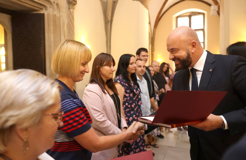 Nauczycielami mianowanymi zostało w sumie 273 nauczycielek i nauczycieli