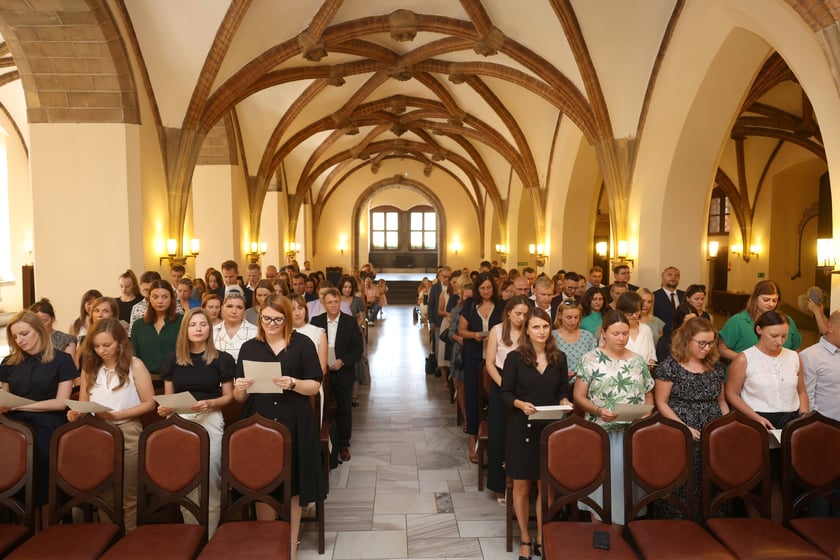 Nauczycielami mianowanymi zostało w sumie 273 nauczycielek i nauczycieli