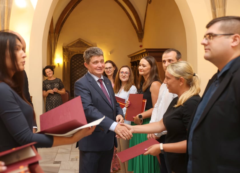 Nauczycielami mianowanymi zostało w sumie 273 nauczycielek i nauczycieli