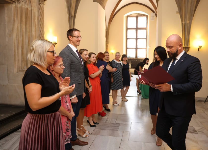 Nauczycielami mianowanymi zostało w sumie 273 nauczycielek i nauczycieli