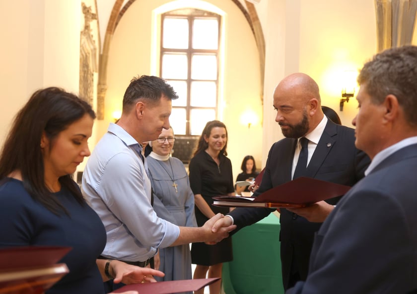 Nauczycielami mianowanymi zostało w sumie 273 nauczycielek i nauczycieli
