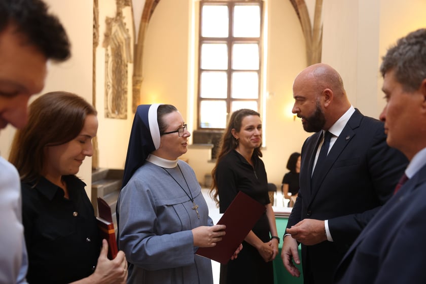 Nauczycielami mianowanymi zostało w sumie 273 nauczycielek i nauczycieli