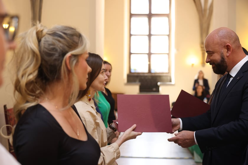 Nauczycielami mianowanymi zostało w sumie 273 nauczycielek i nauczycieli