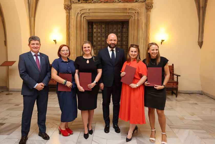 Nauczycielami mianowanymi zostało w sumie 273 nauczycielek i nauczycieli