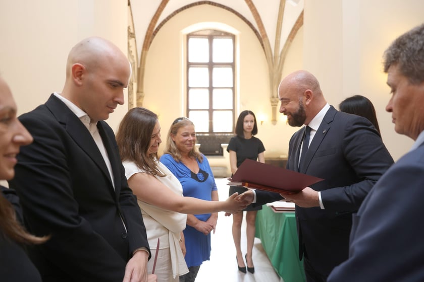 Nauczycielami mianowanymi zostało w sumie 273 nauczycielek i nauczycieli