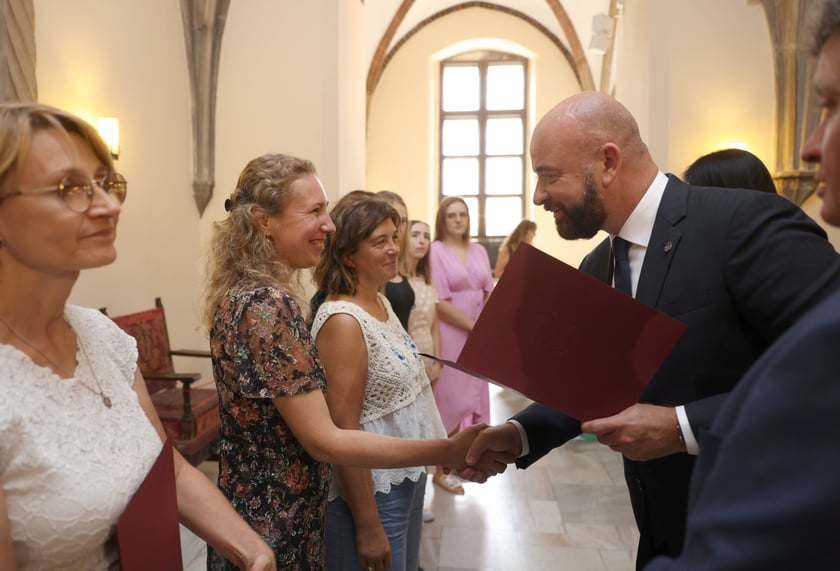 Nauczycielami mianowanymi zostało w sumie 273 nauczycielek i nauczycieli