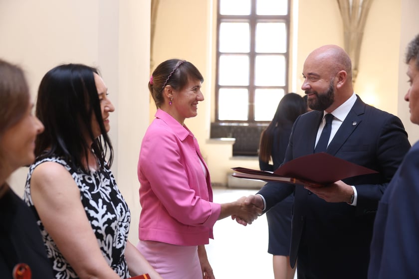 Nauczycielami mianowanymi zostało w sumie 273 nauczycielek i nauczycieli