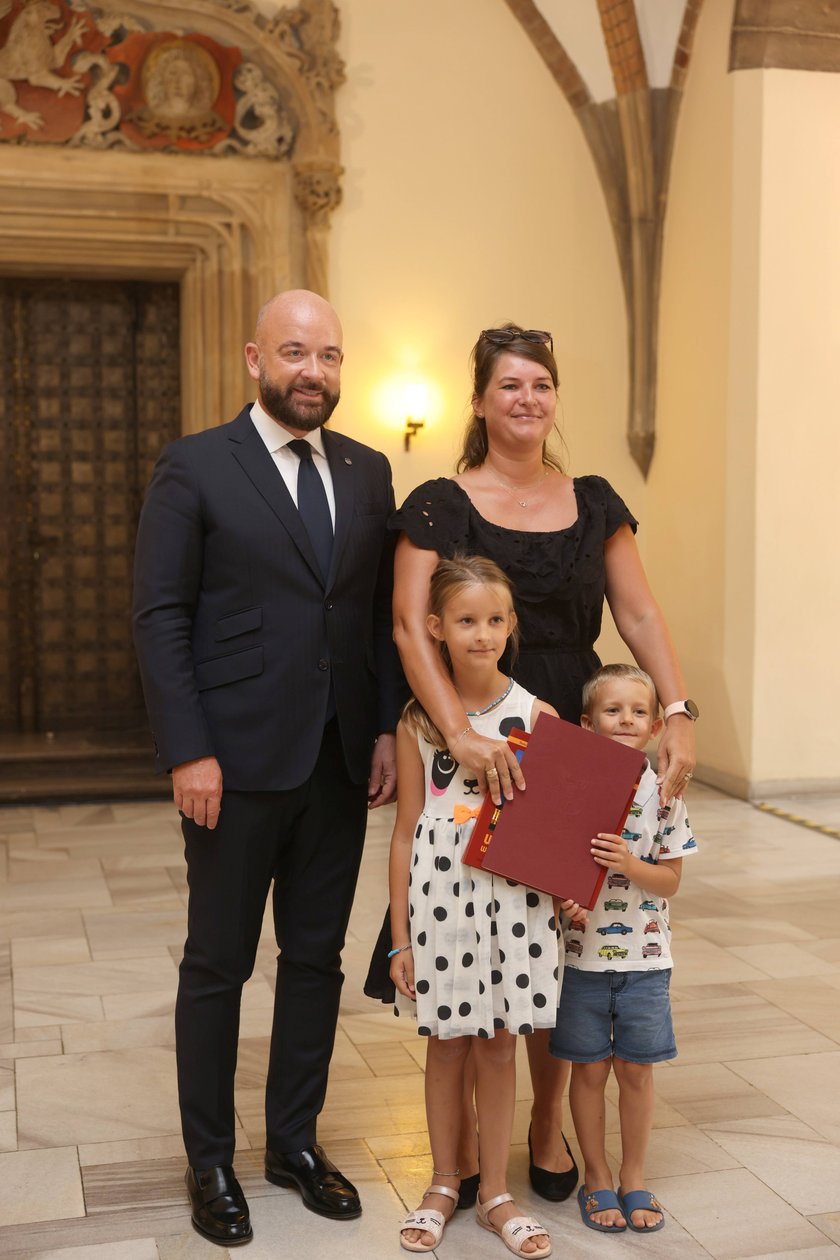 Nauczycielami mianowanymi zostało w sumie 273 nauczycielek i nauczycieli