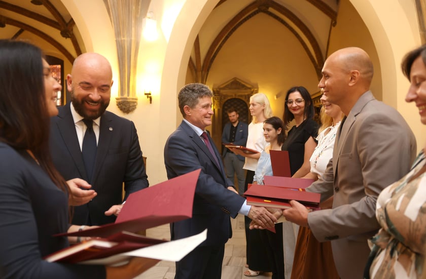 Nauczycielami mianowanymi zostało w sumie 273 nauczycielek i nauczycieli