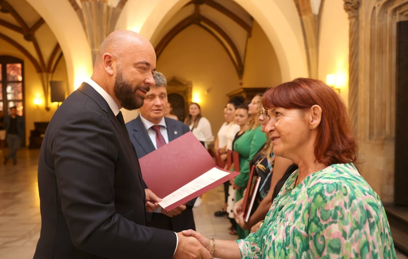 Nauczycielami mianowanymi zostało w sumie 273 nauczycielek i nauczycieli