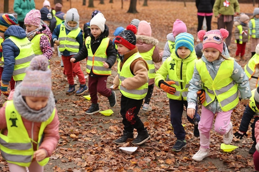 Bieg przedszkolaków z okazji Dnia Niepodległości