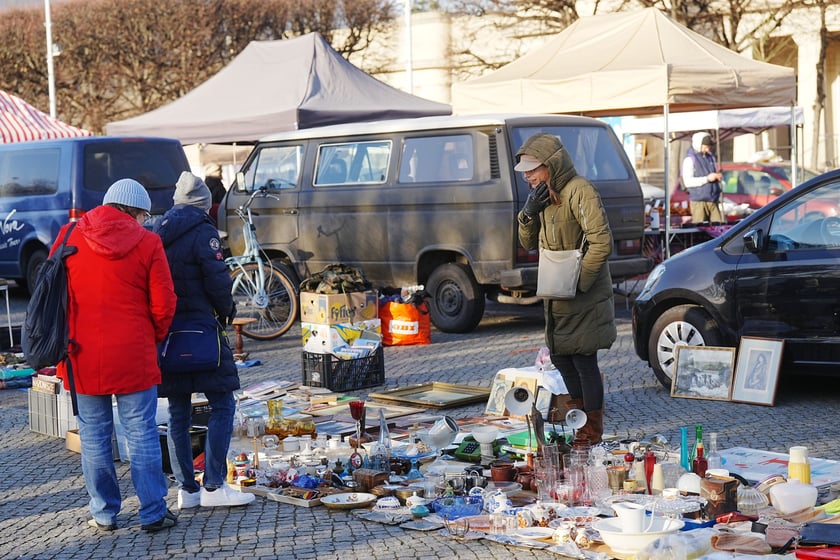 Giełda staroci przy Hali Stulecia - 23-24 listopada