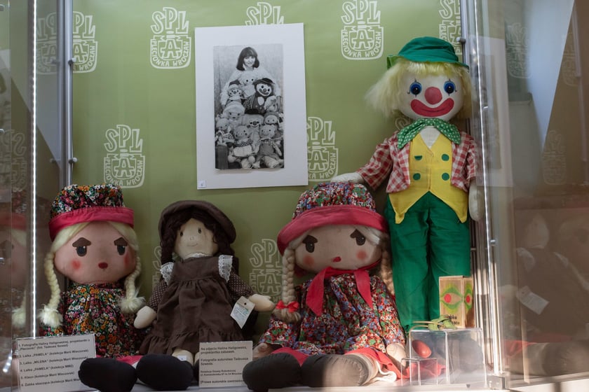 Eksponat z wystawy Bawią, uczą, wychowują &ndash; zabawki z Dolnego Śląska w czasach PRL-u w Miejskim Muzeum Zabawet w Karpaczu