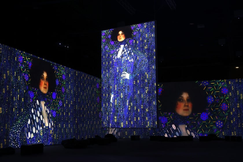 Zdjęcie z wystawy KLIMT – The Immersive Exhibition w hali IASE we Wrocławiu (do 23 lutego 2025)