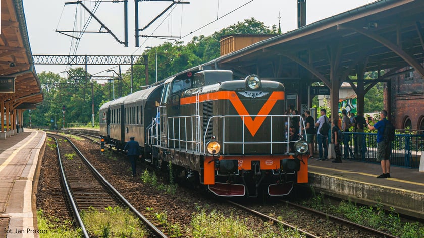 Pociąg retro. Kolejowe Zakamarki Wrocławia